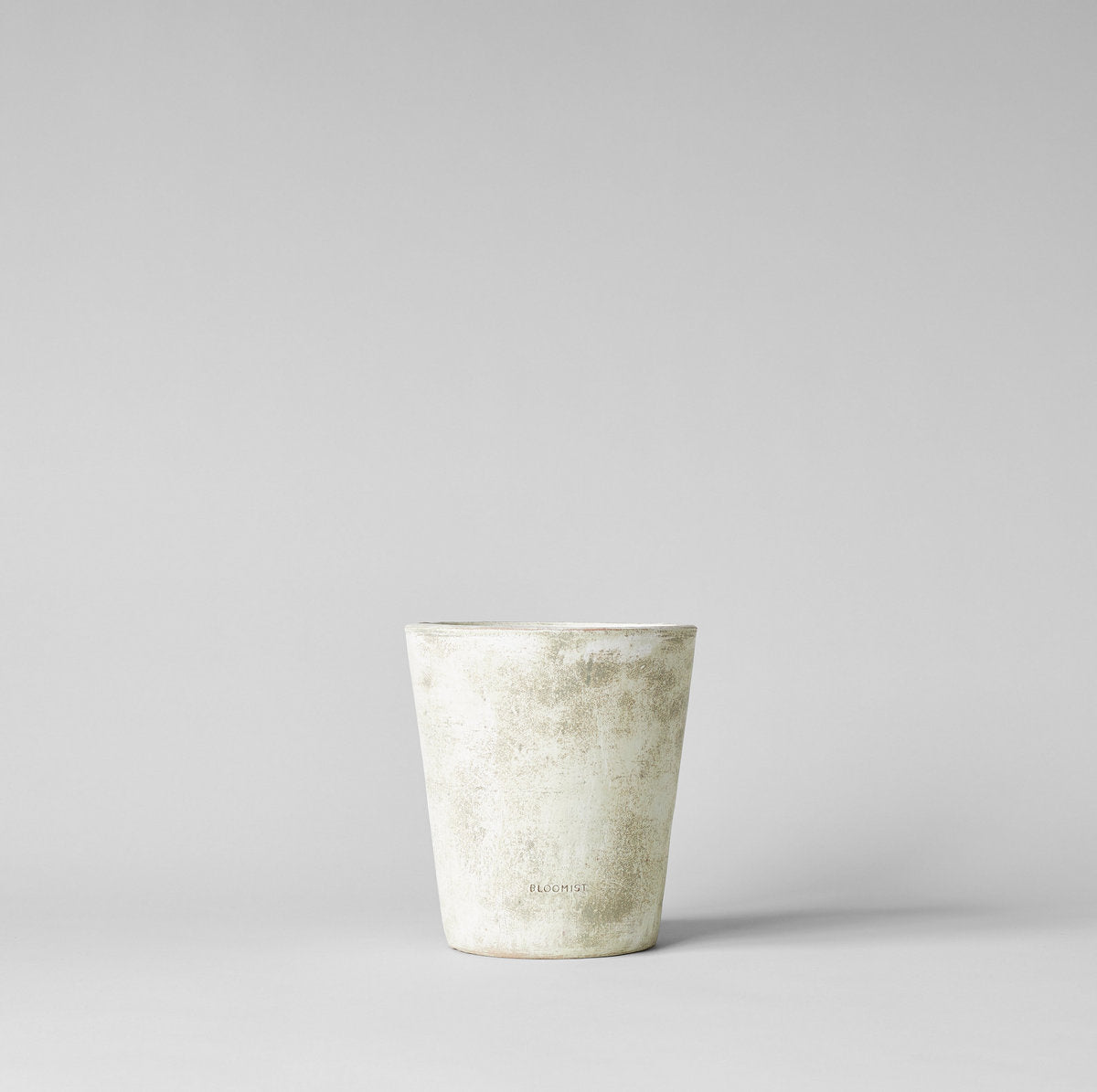 Bloomist Basic Planter, White Patina No Tray | Heirloom Boulevard