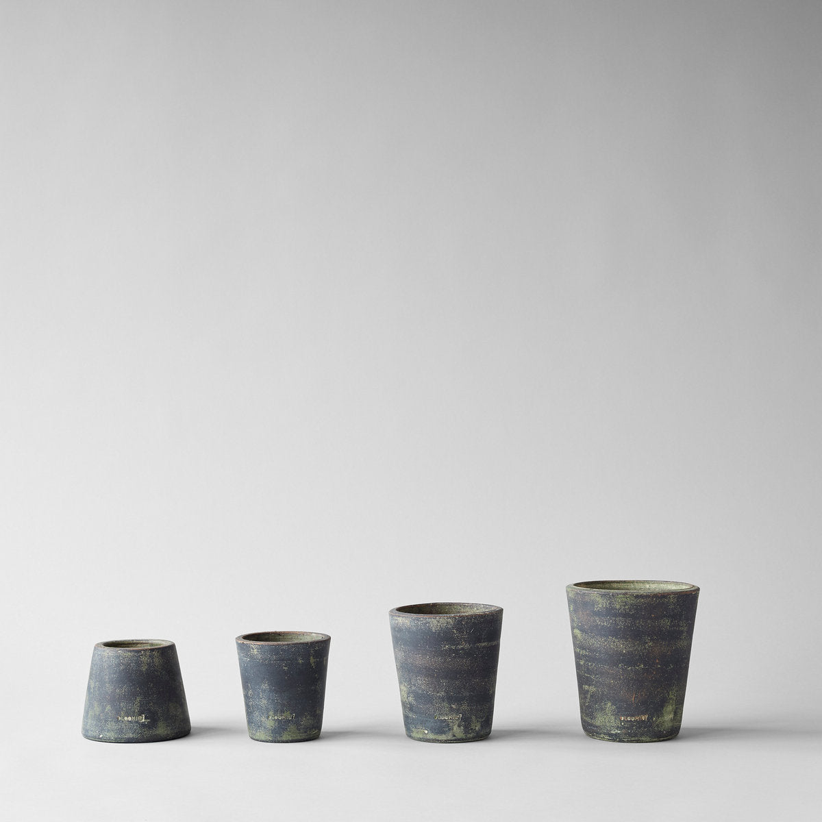 Bloomist Basic Planter, Grey Patina | Heirloom Boulevard