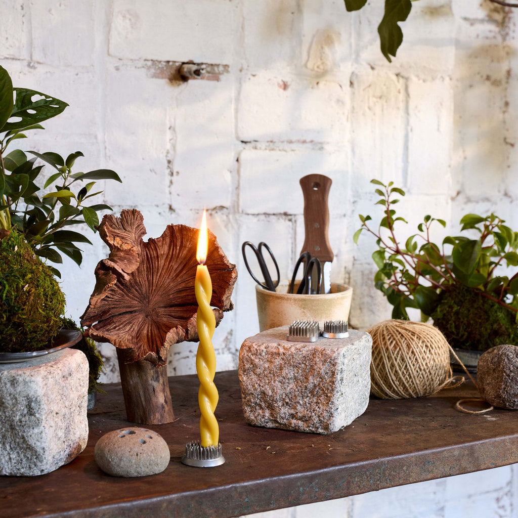 Granite Stand | Heirloom Boulevard