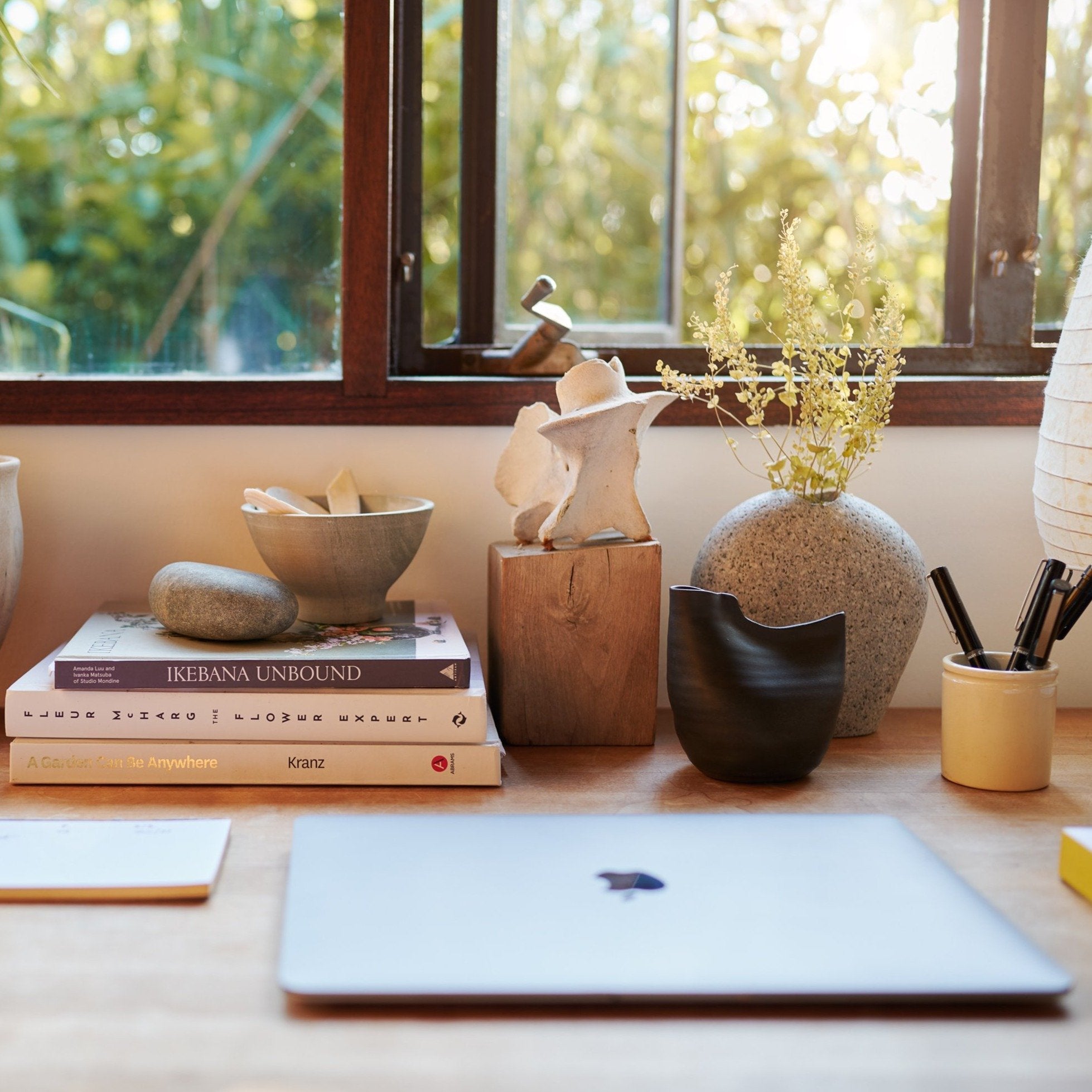 Bloomist Bird Vase, Black | Heirloom Boulevard