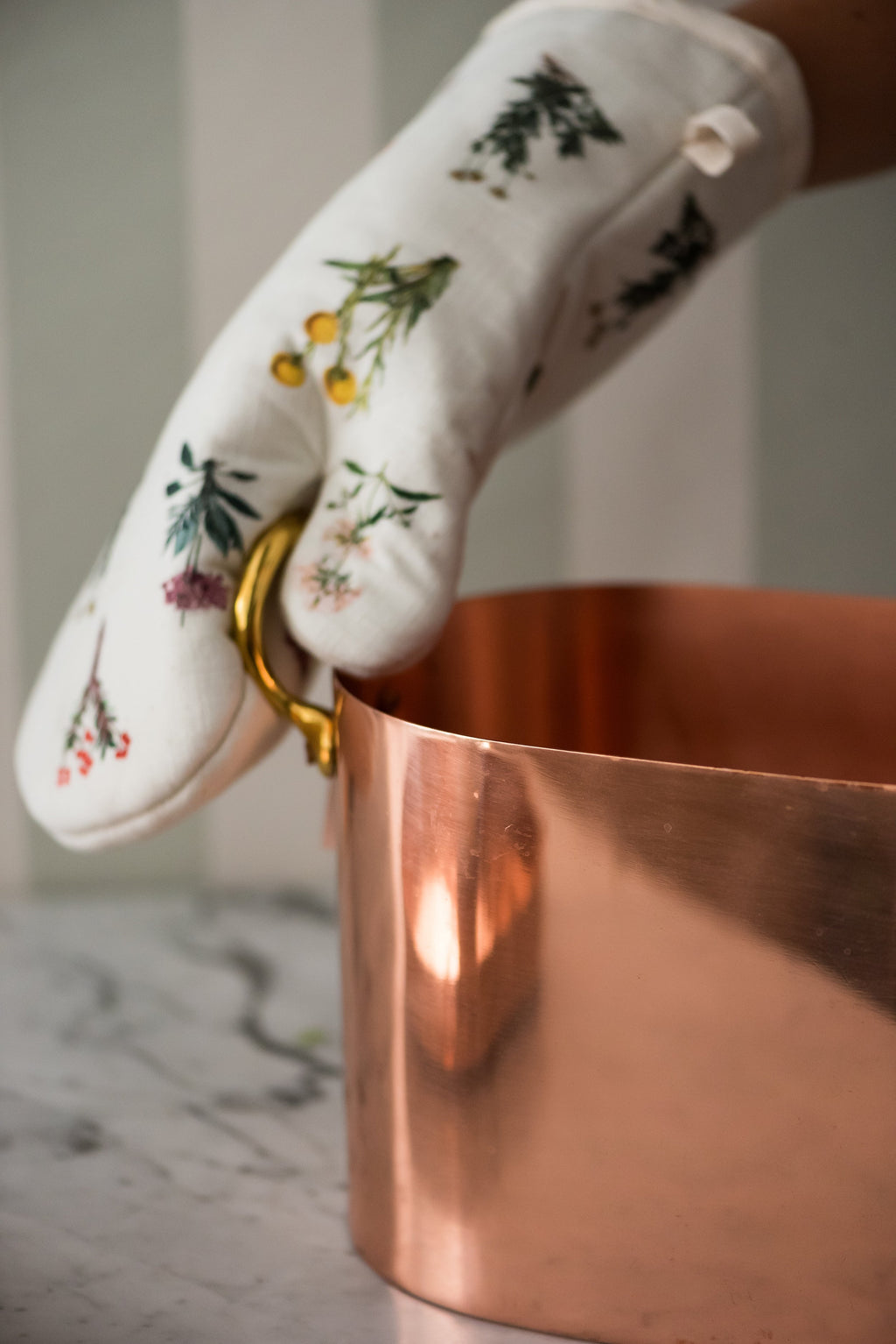 Galley & Fen Flora Oven Mitt | Heirloom Boulevard