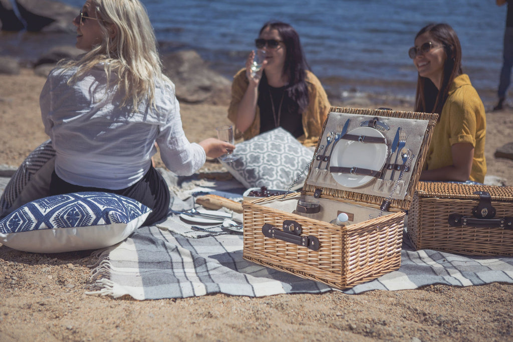 Picnic Time Classic Picnic Basket | Heirloom Boulevard