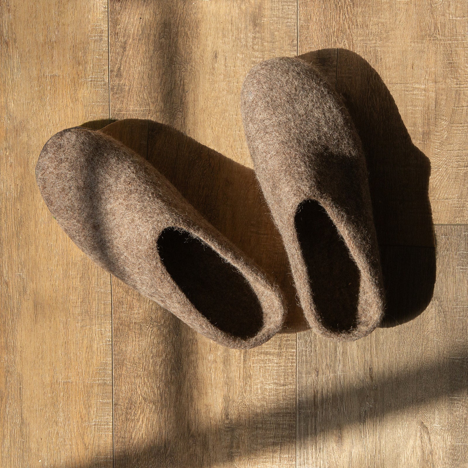 Earth Brown | Mens Organic Merino Wool Slippers Fuzzy Cove | Heirloom Boulevard
