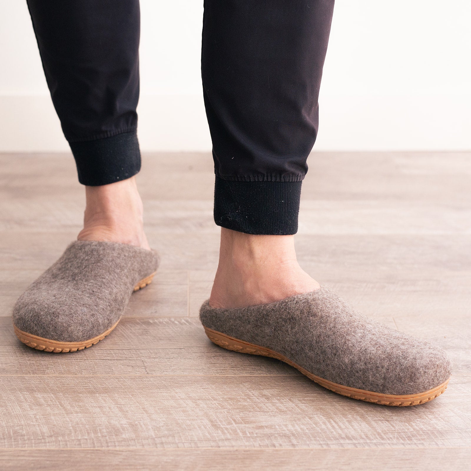 Earth Brown | Mens Organic Merino Wool Slippers Fuzzy Cove | Heirloom Boulevard