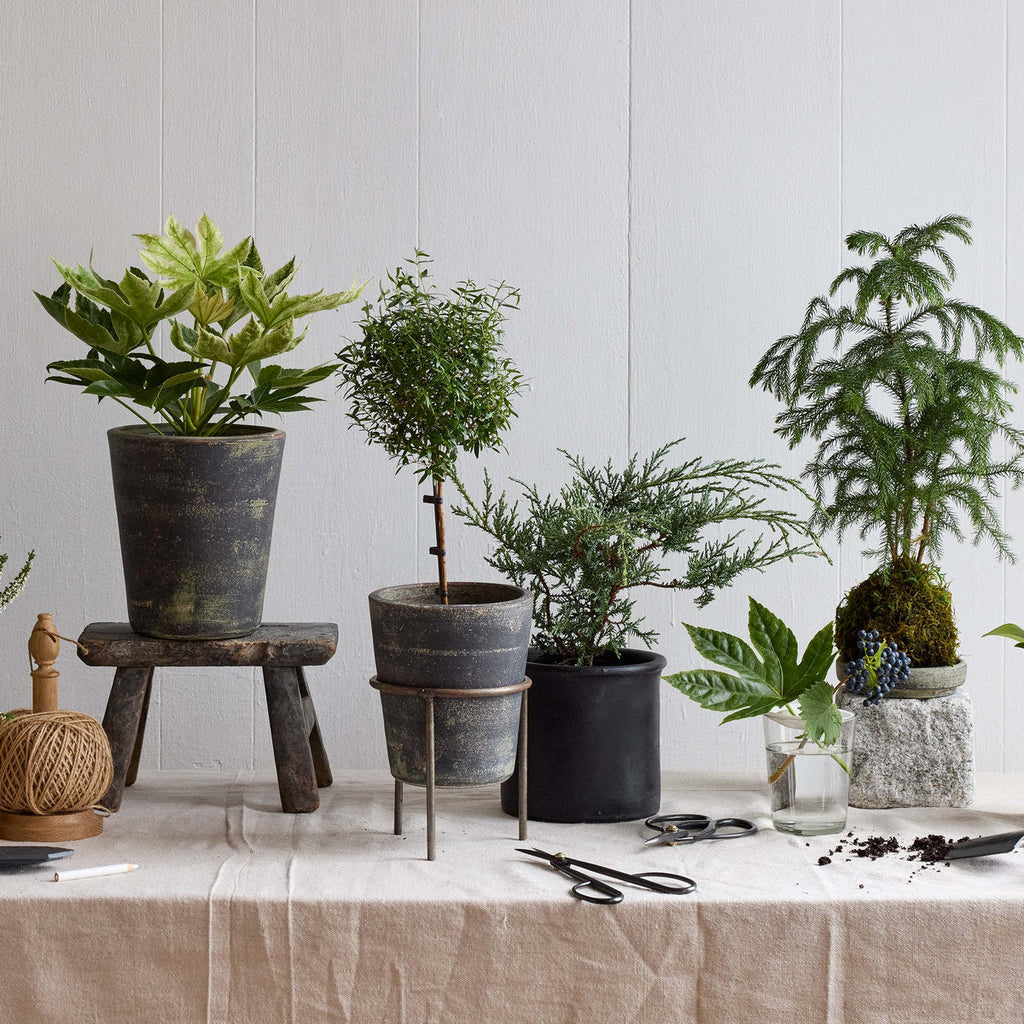 Bloomist Basic Planter, Grey Patina | Heirloom Boulevard