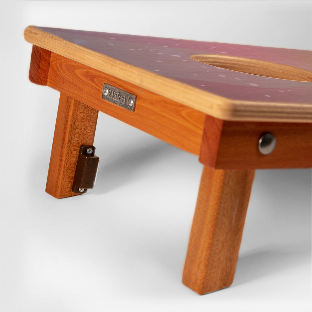 Elakai 1ft x 2ft Aurora Mahogany Pathfinder Cornhole Board Set | Heirloom Boulevard