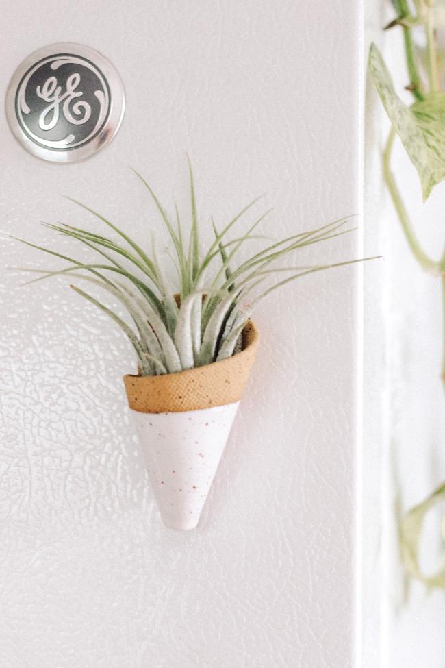 Carter + Rose Wall Planter, Magnet Collection Speckled White | Heirloom Boulevard