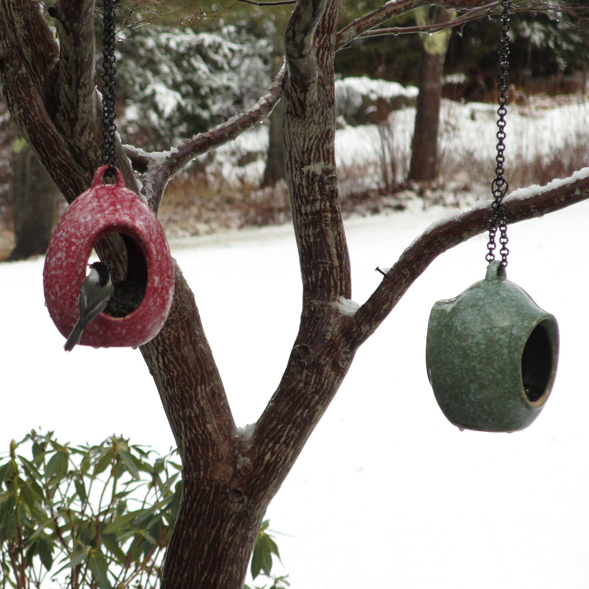 Byer of Maine Egg Fly-Through Feeder