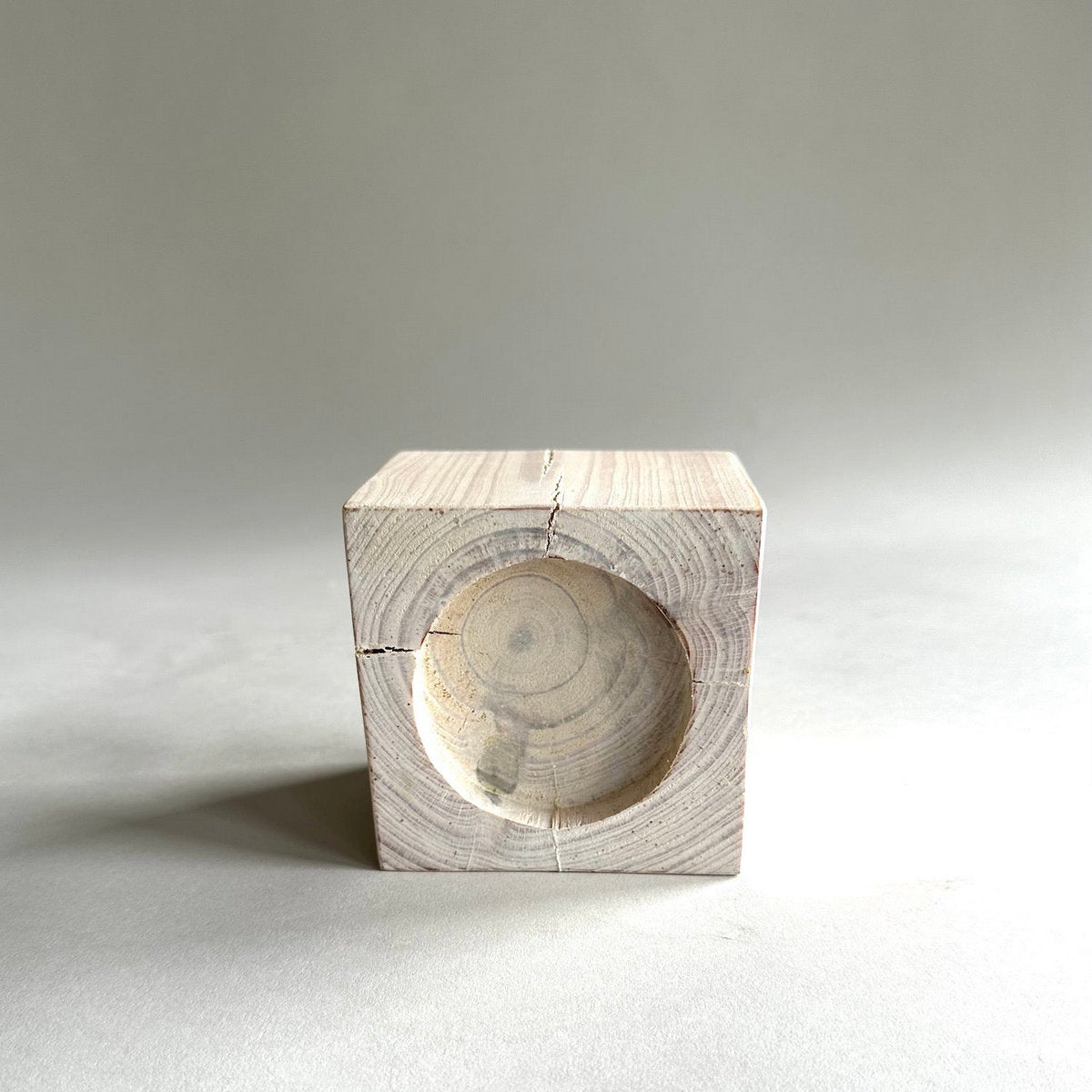 Jikoku Wood Base | Heirloom Boulevard