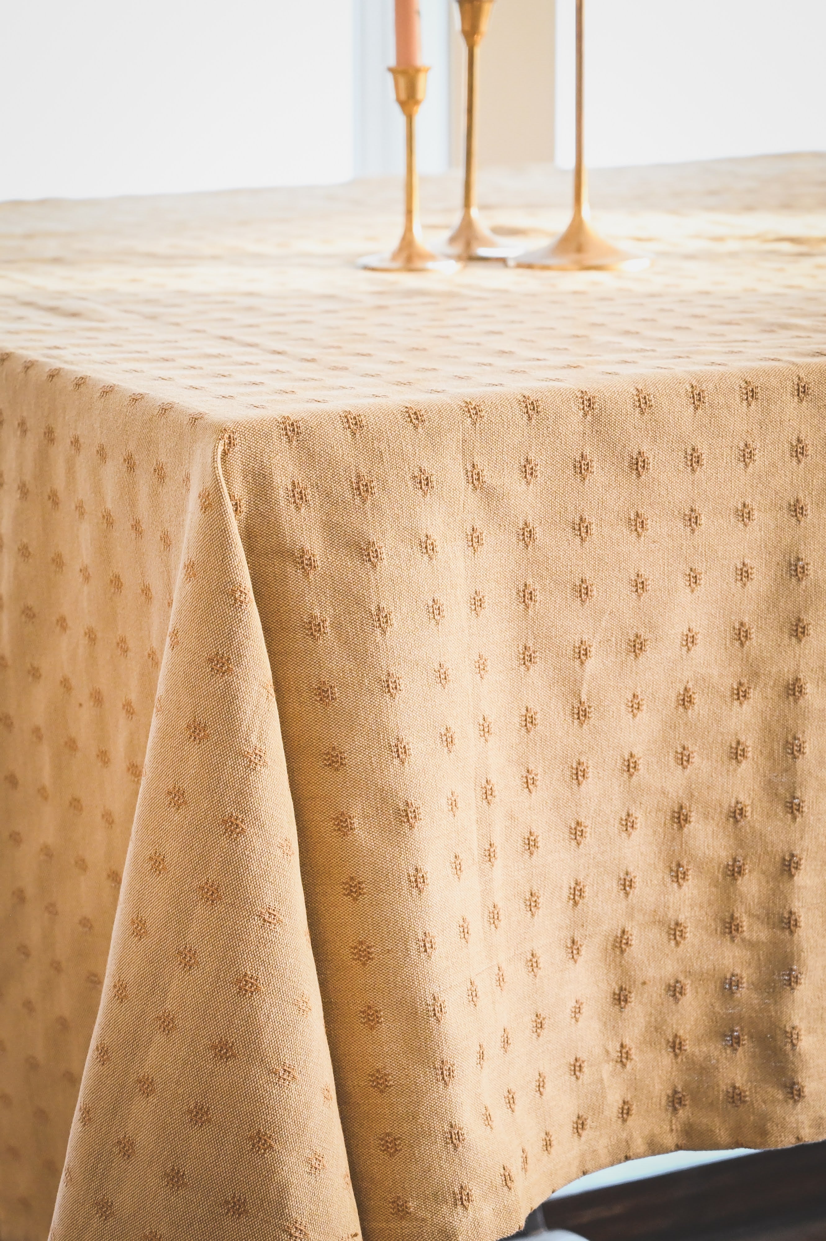 Galley & Fen Dobby Tablecloth - Thumbnail 4