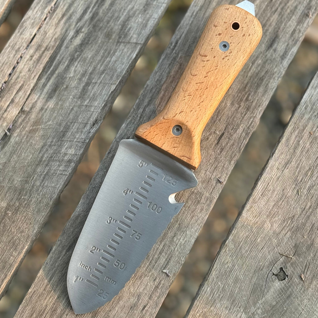 Our Tanto Hori Hori Garden Tool | Heirloom Boulevard