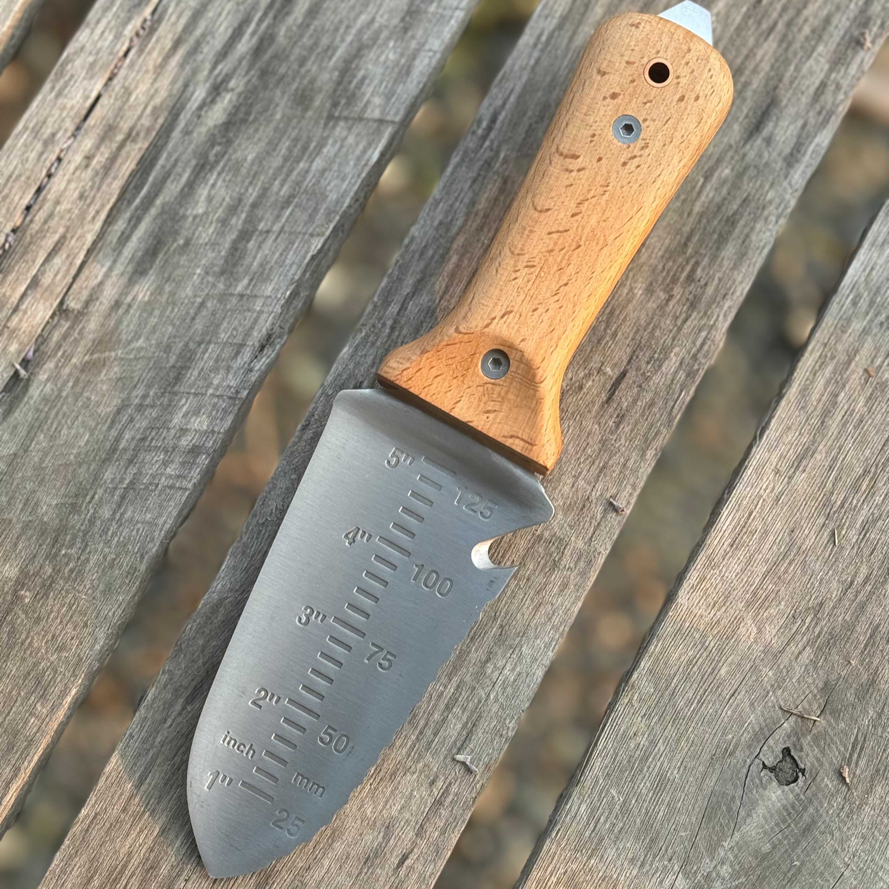 Our Tanto Hori Hori Garden Tool | Heirloom Boulevard