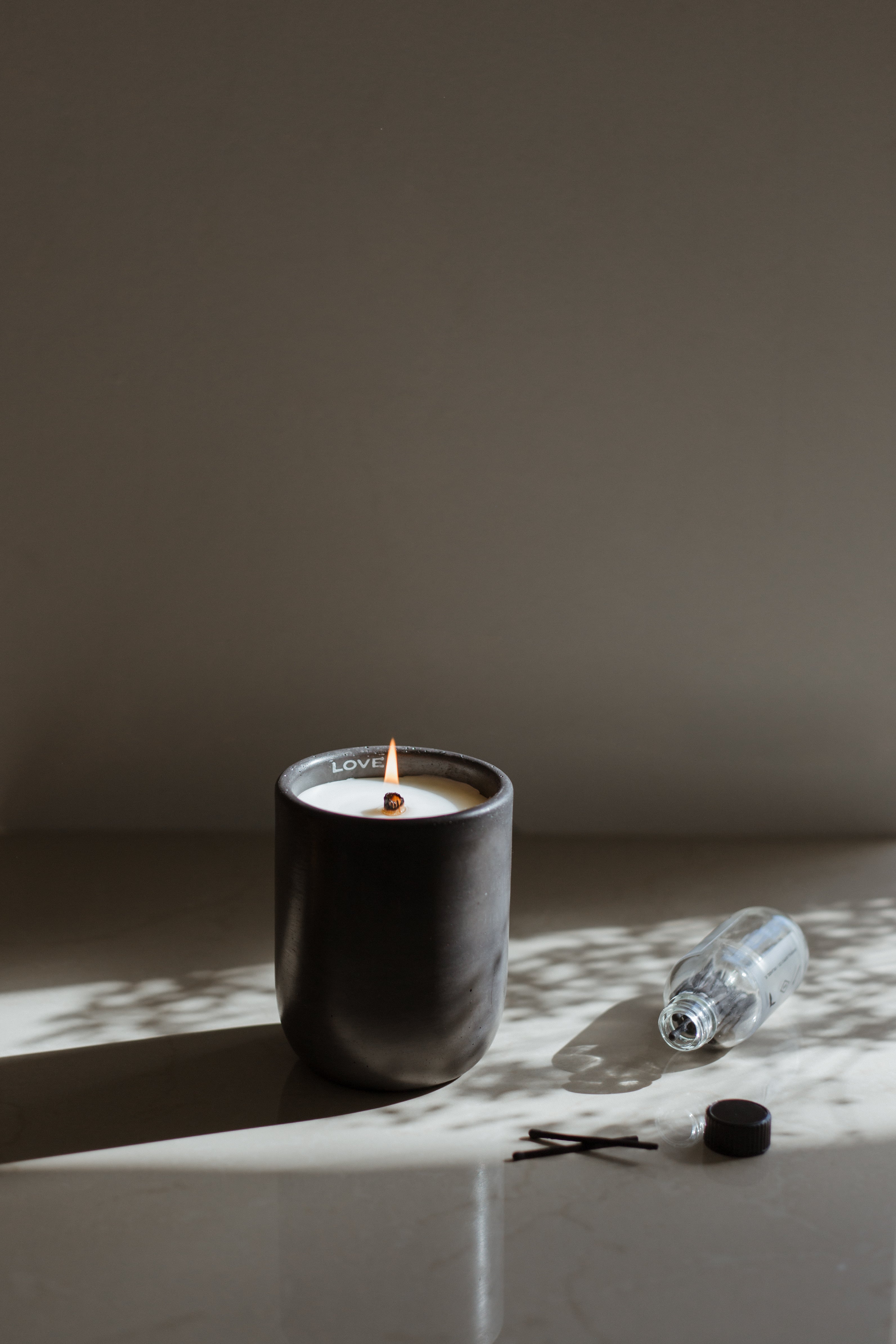 Love Luxury Candle - Sandalwood & Vanilla Blend | Sunday Nomad