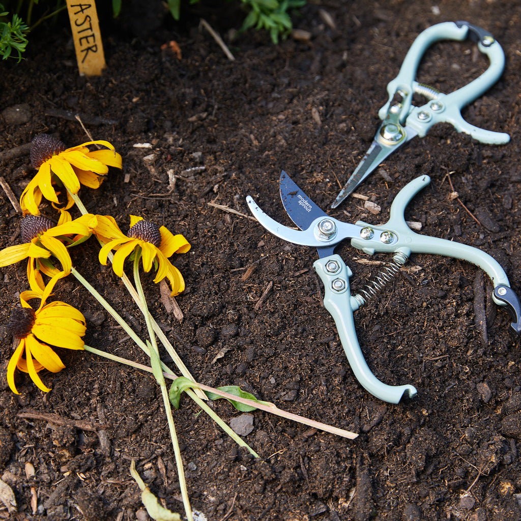 Modern Sprout Gardening Shears & Pruners