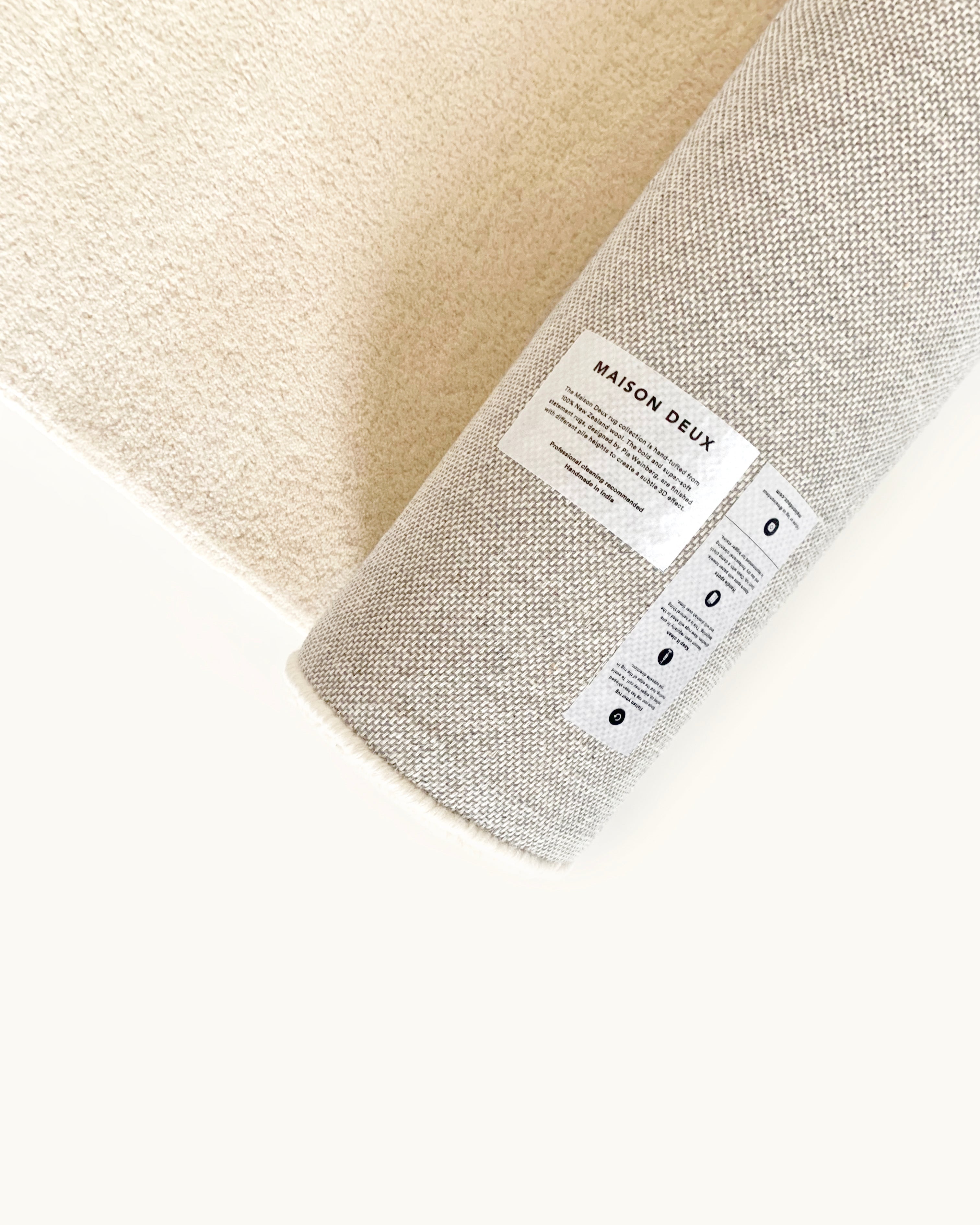 Maison Deux Rug SOLID Off White 5.6 x 7.9 ft VICILink | Heirloom Boulevard