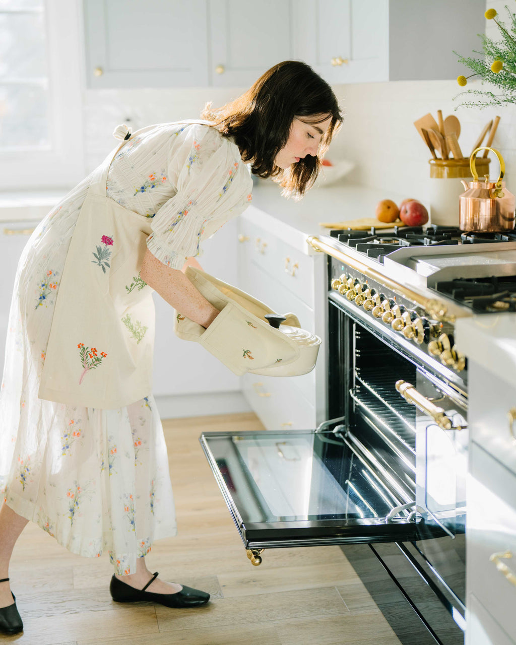 Galley & Fen Botanical Embroidered Apron | Heirloom Boulevard