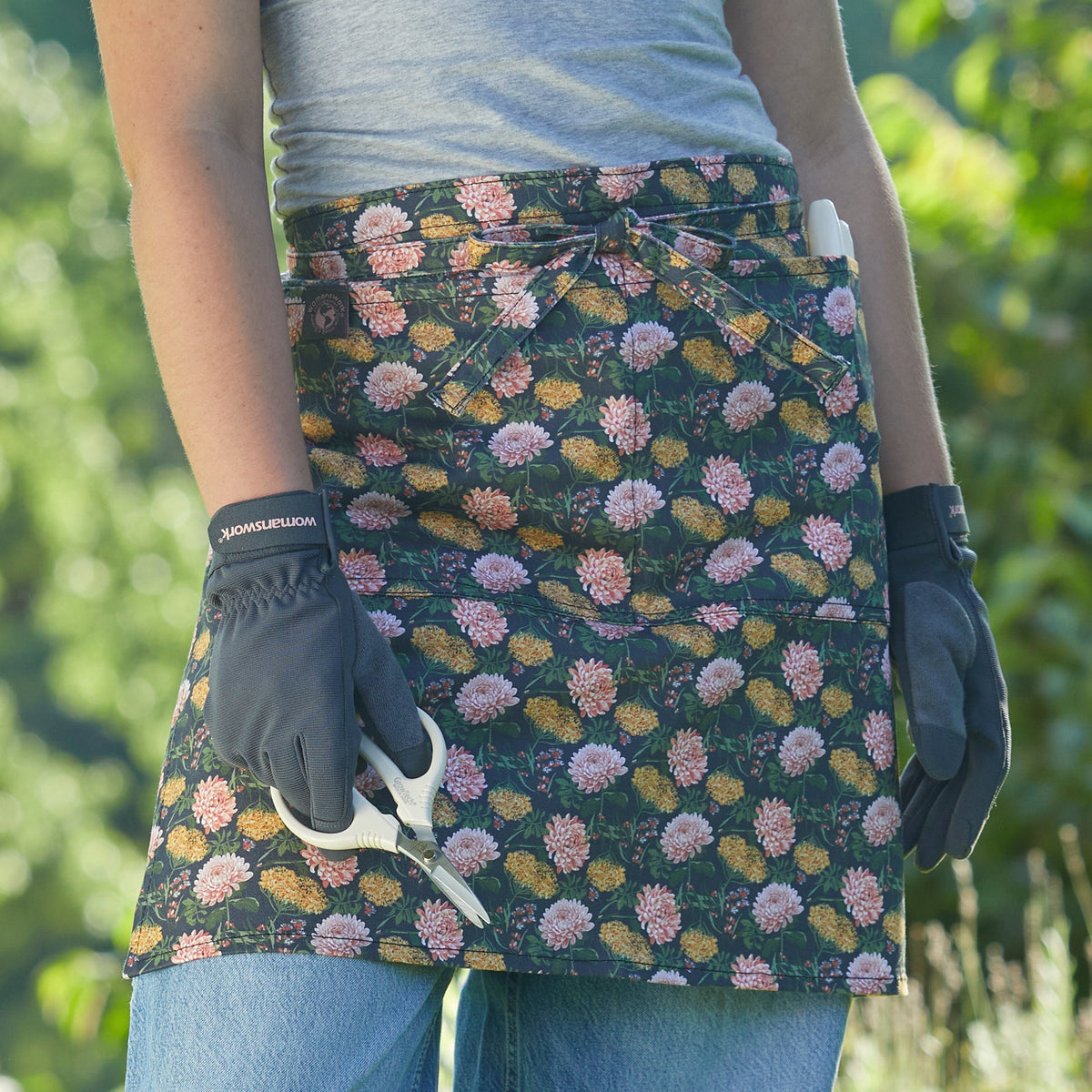 Womanswork Gardener's Half Apron Dark Dahlia | Heirloom Boulevard