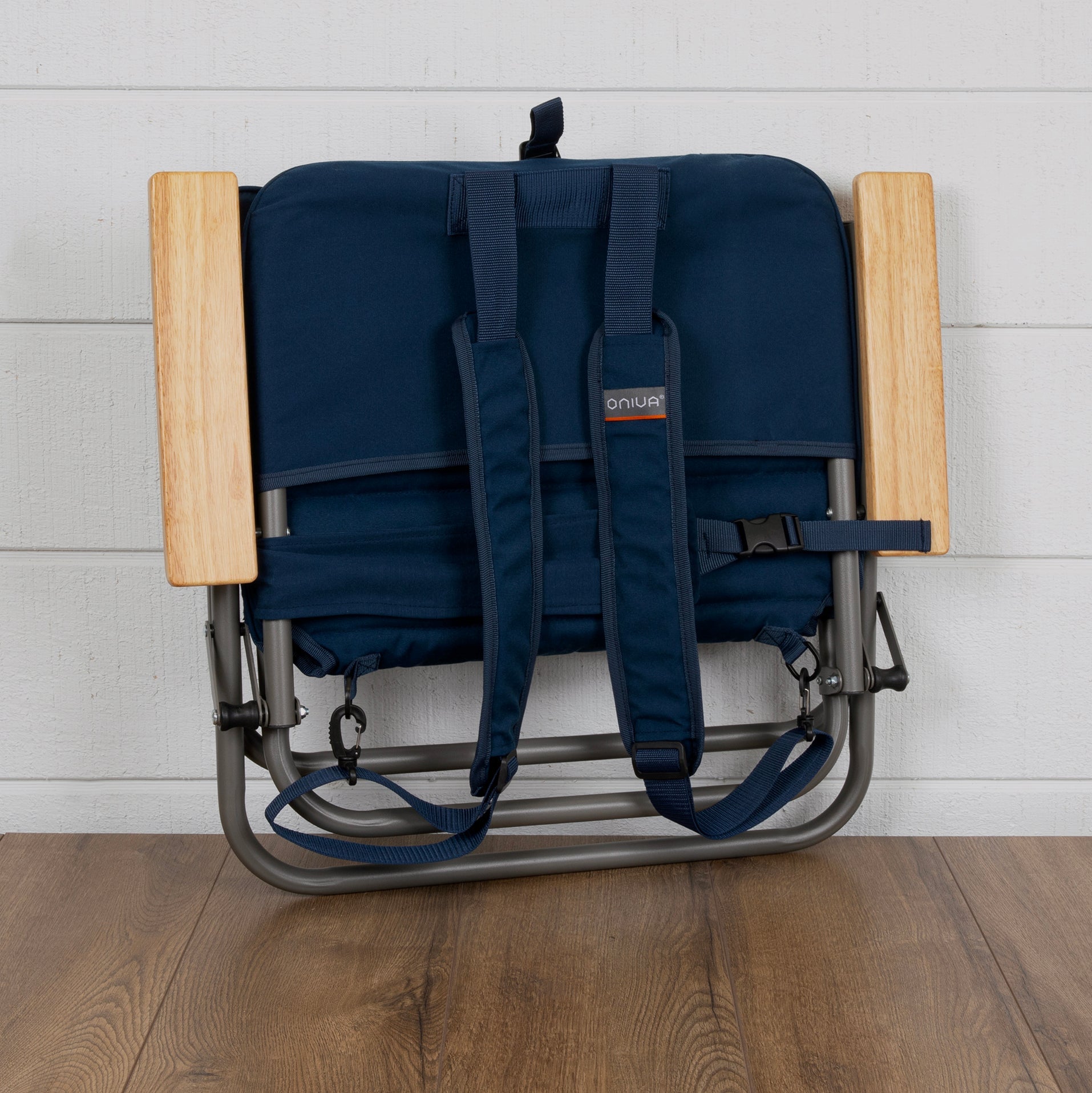 Oniva Descanso Padded Beach Chair | Heirloom Boulevard