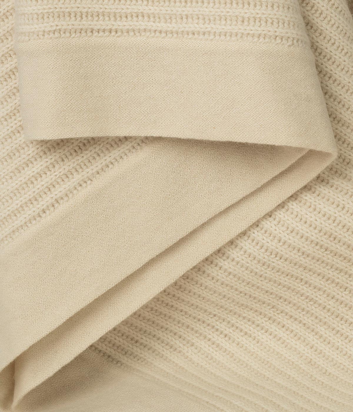 Fisherman's Knit Cashmere Throw | Heirloom Boulevard