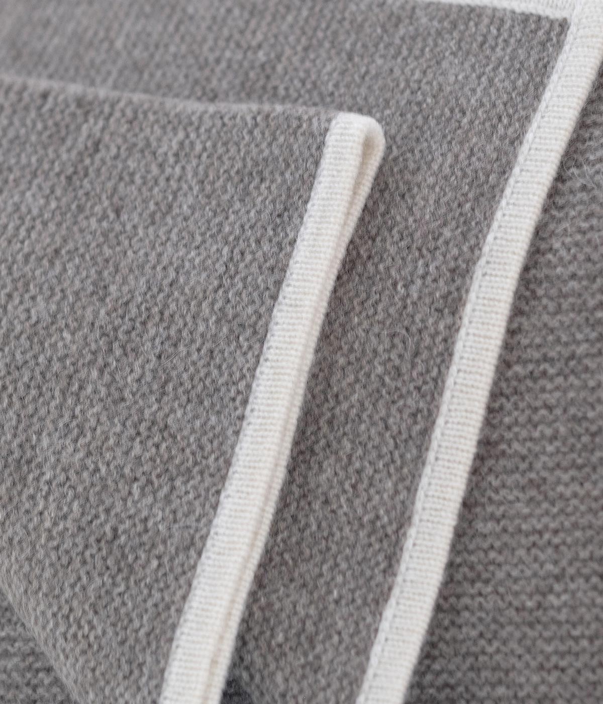 Bloomist Platinum and White Purl Knit Yak Down Throw | Heirloom Boulevard