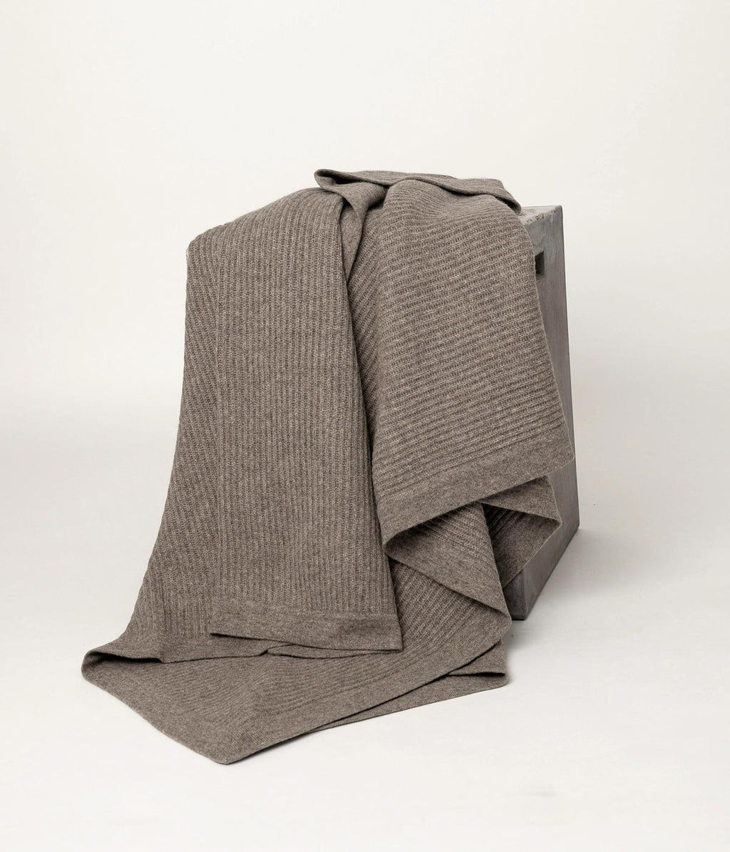 Platinum Yak Down Fisherman's Knit Throw | Heirloom Boulevard