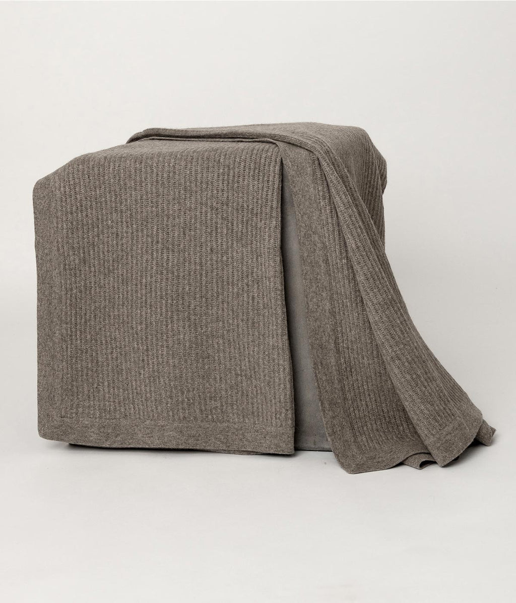 Platinum Yak Down Fisherman's Knit Throw | Heirloom Boulevard