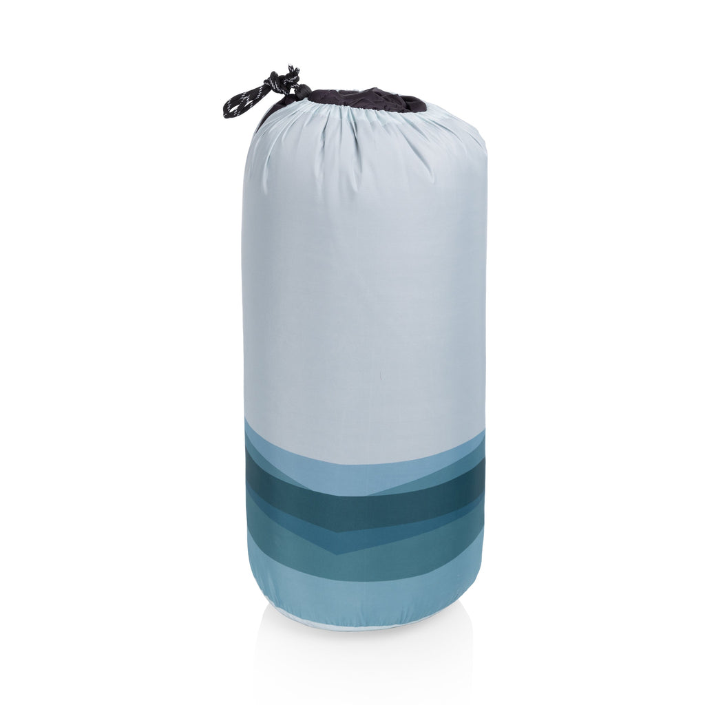 Oniva Aura Outdoor Puffer Blanket | Heirloom Boulevard
