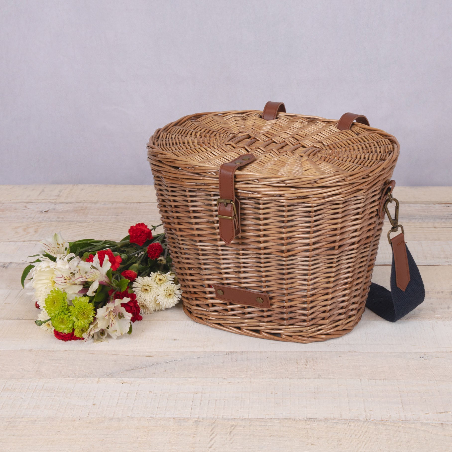 Picnic Time Cambridge Bicycle Basket | Heirloom Boulevard