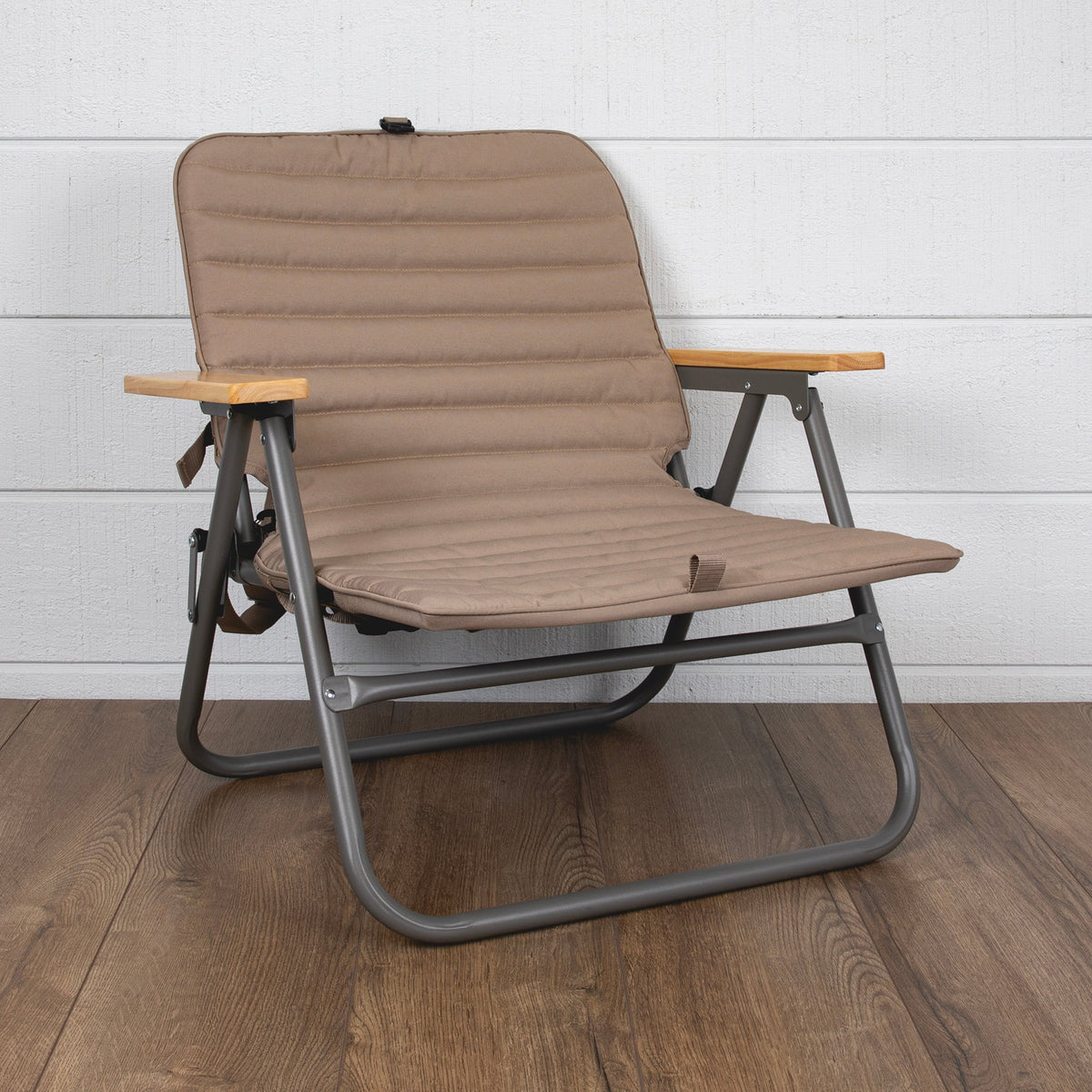Oniva Descanso Padded Beach Chair Shale Brown | Heirloom Boulevard