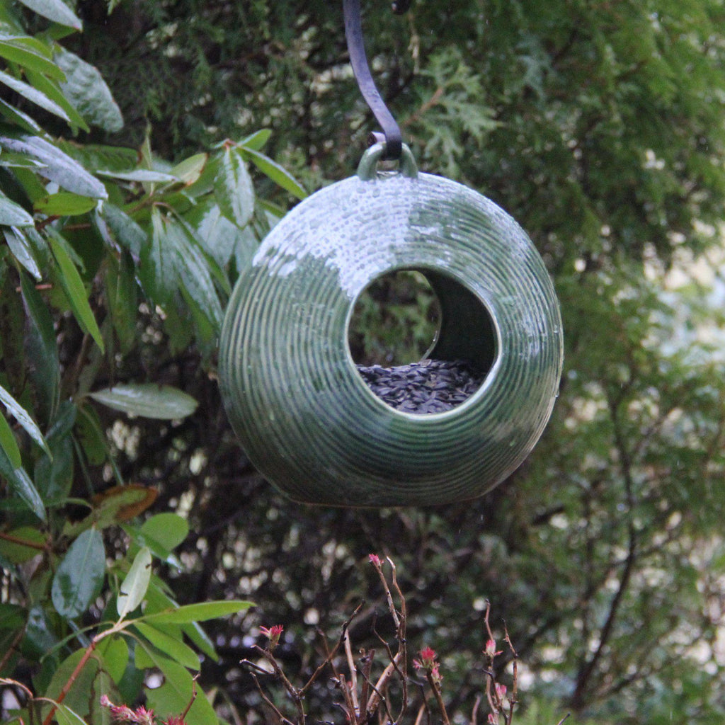 Byer of Maine Circles Fly-Through Feeder