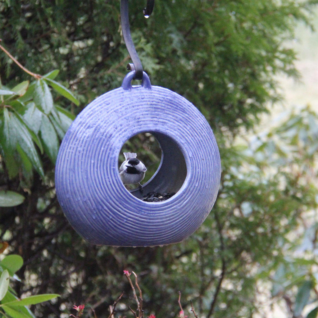 Byer of Maine Circles Fly-Through Feeder