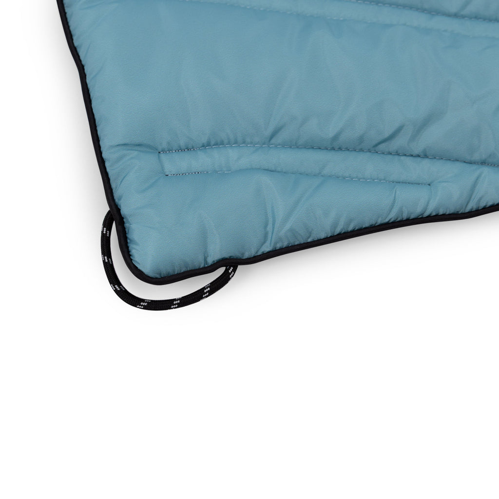 Oniva Aura Outdoor Puffer Blanket | Heirloom Boulevard