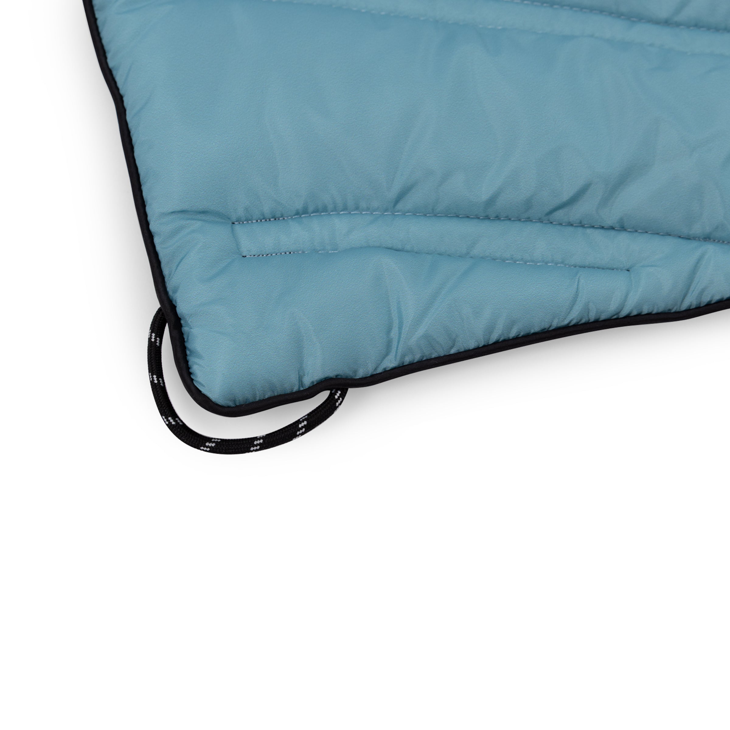 Oniva Aura Outdoor Puffer Blanket | Heirloom Boulevard
