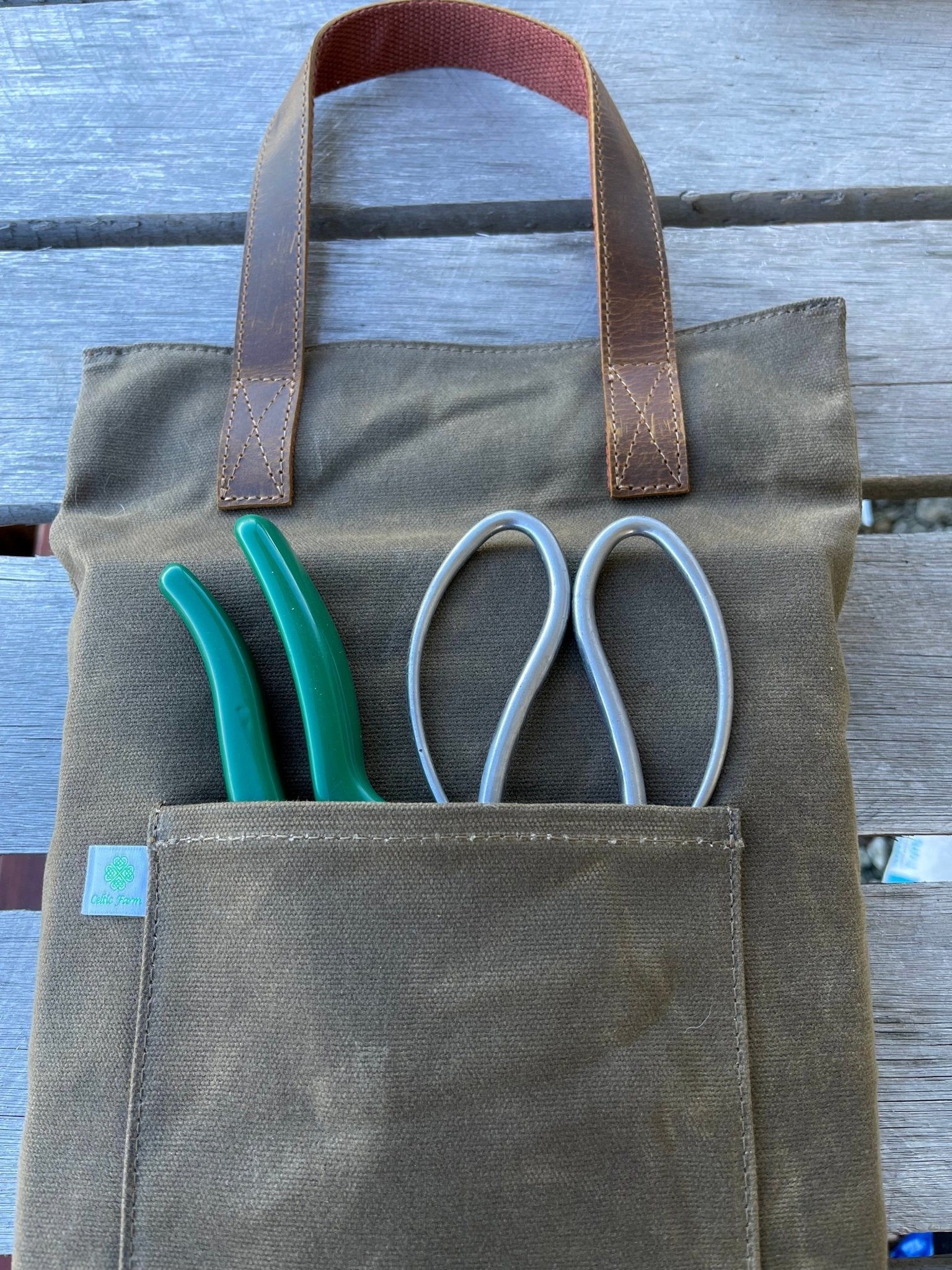 Garden Kneeler Pad - Waxed Canvas Garden Pad | Heirloom Boulevard