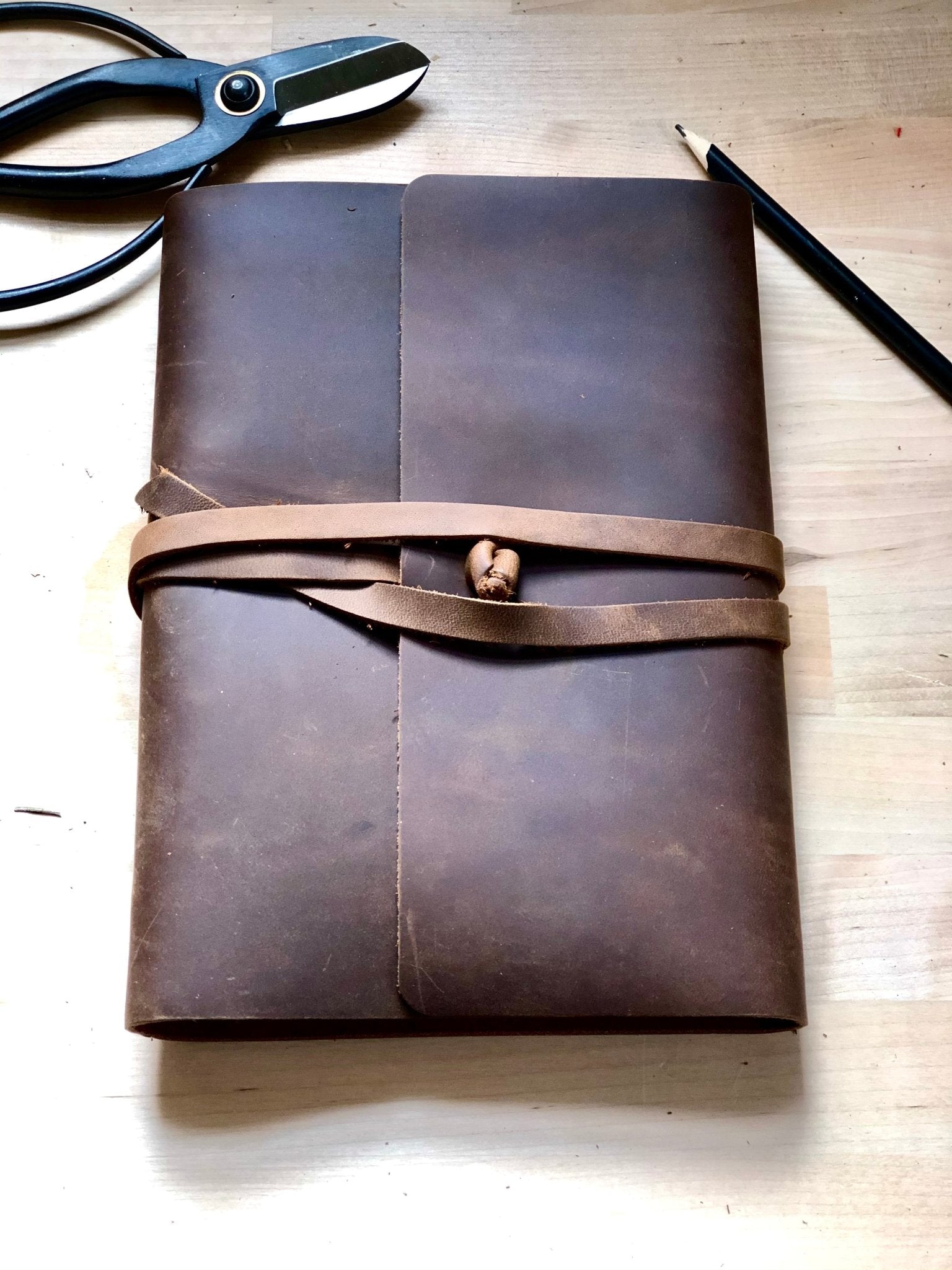 Leather Garden Journal and Diary - A Notebook for Garden Thoughts, Planning and Design | Heirloom Boulevard