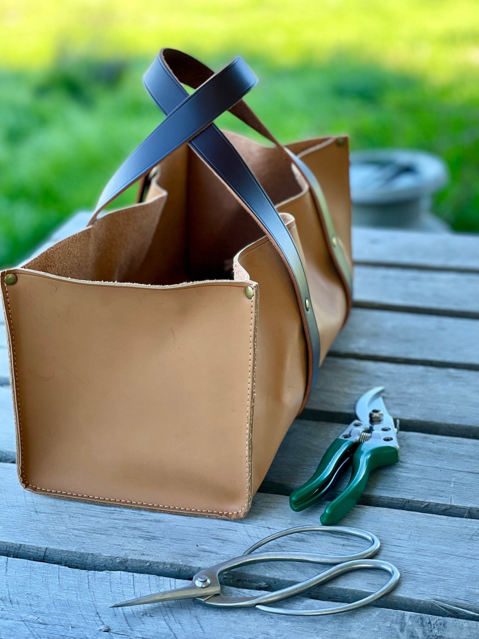 Leather Gardener's Tool Bag | Heirloom Boulevard