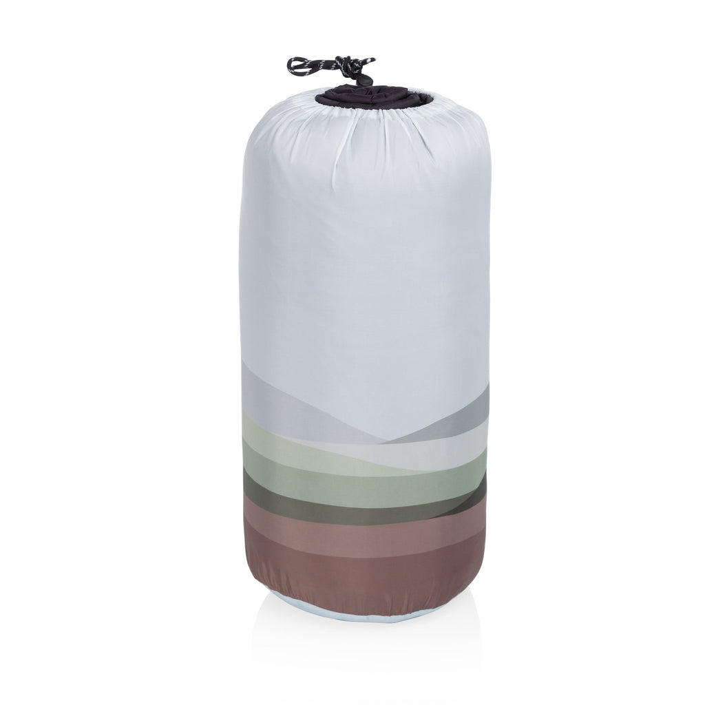 Oniva Aura Outdoor Puffer Blanket | Heirloom Boulevard