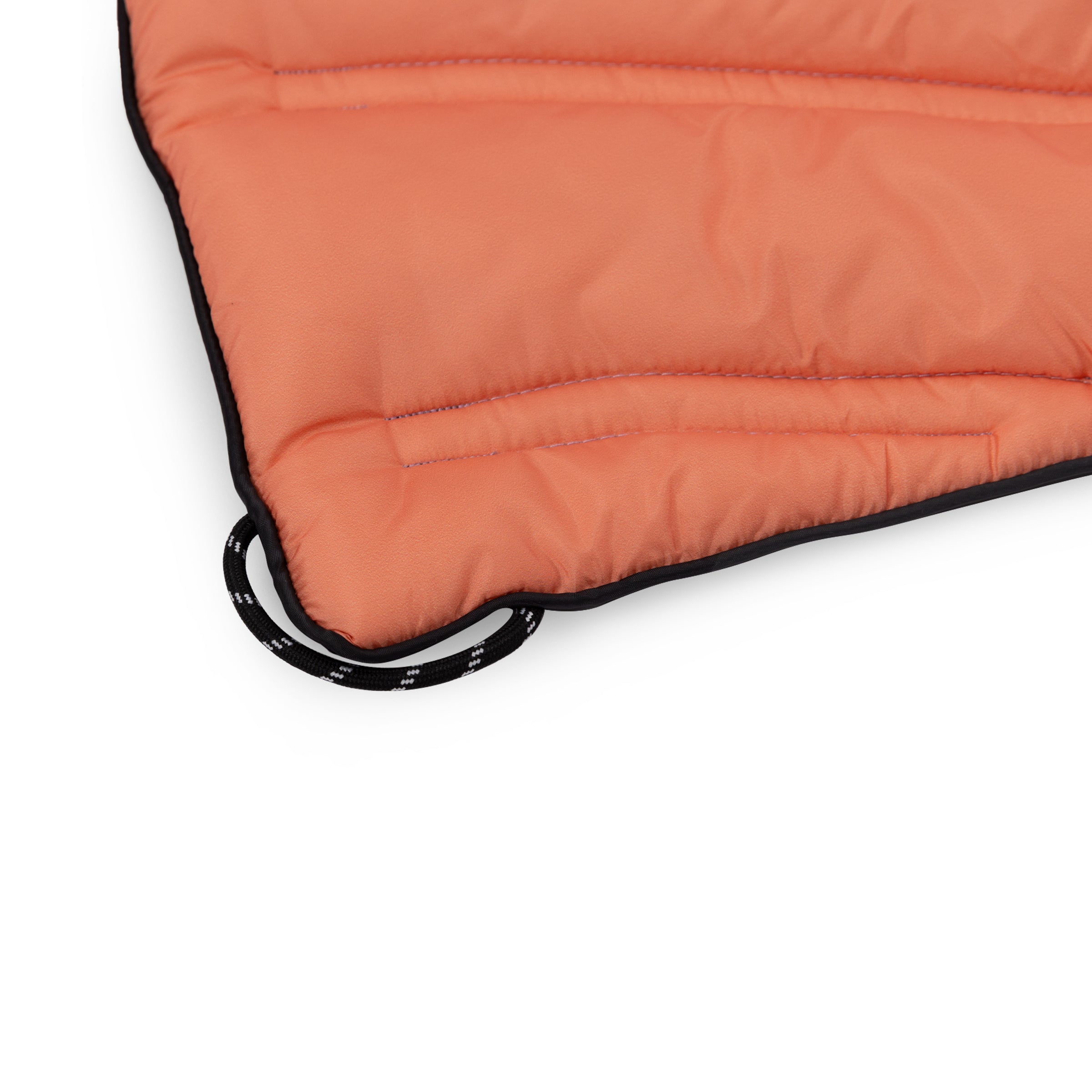 Oniva Aura Outdoor Puffer Blanket | Heirloom Boulevard