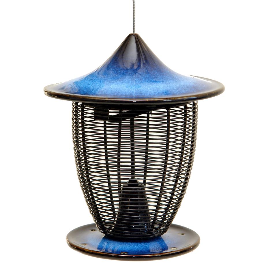Byer of Maine Pagoda Bird Feeder