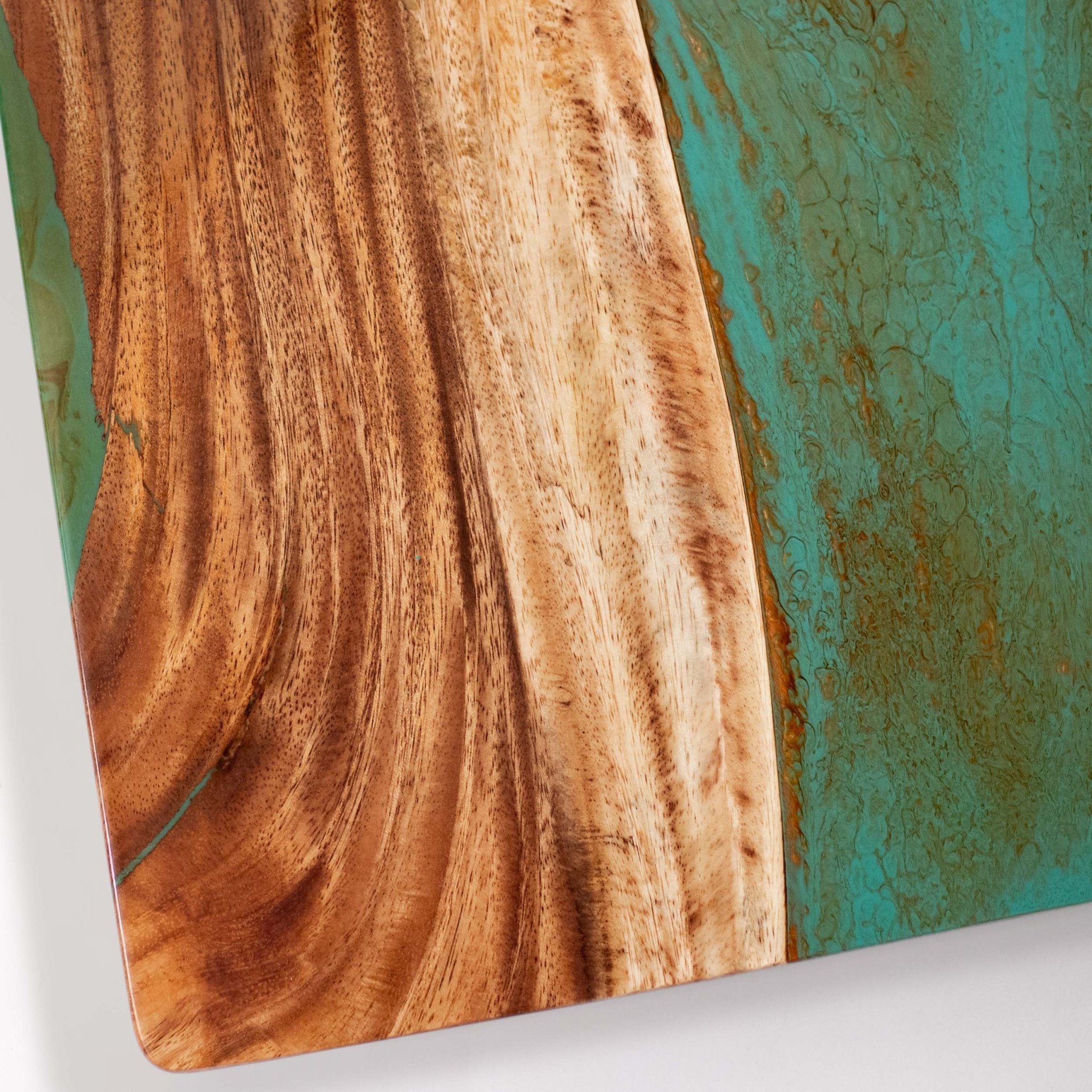 Elakai 2ft x 4ft Resin & Wood Classic Cornhole Set | Live Edge River Collection | Heirloom Boulevard