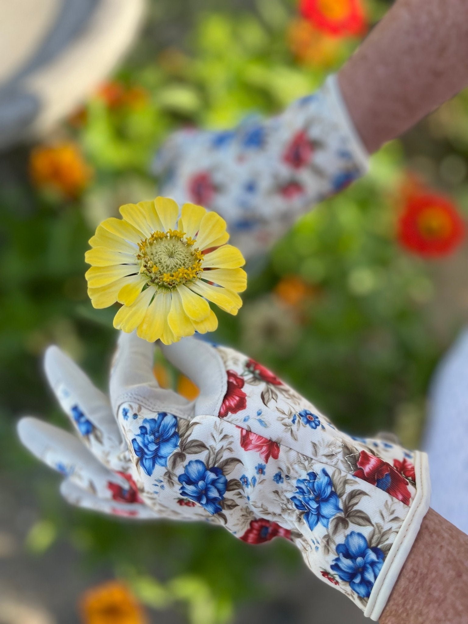 Women's Floral Gardening and Project Gloves "The Caroline" Medium | Heirloom Boulevard