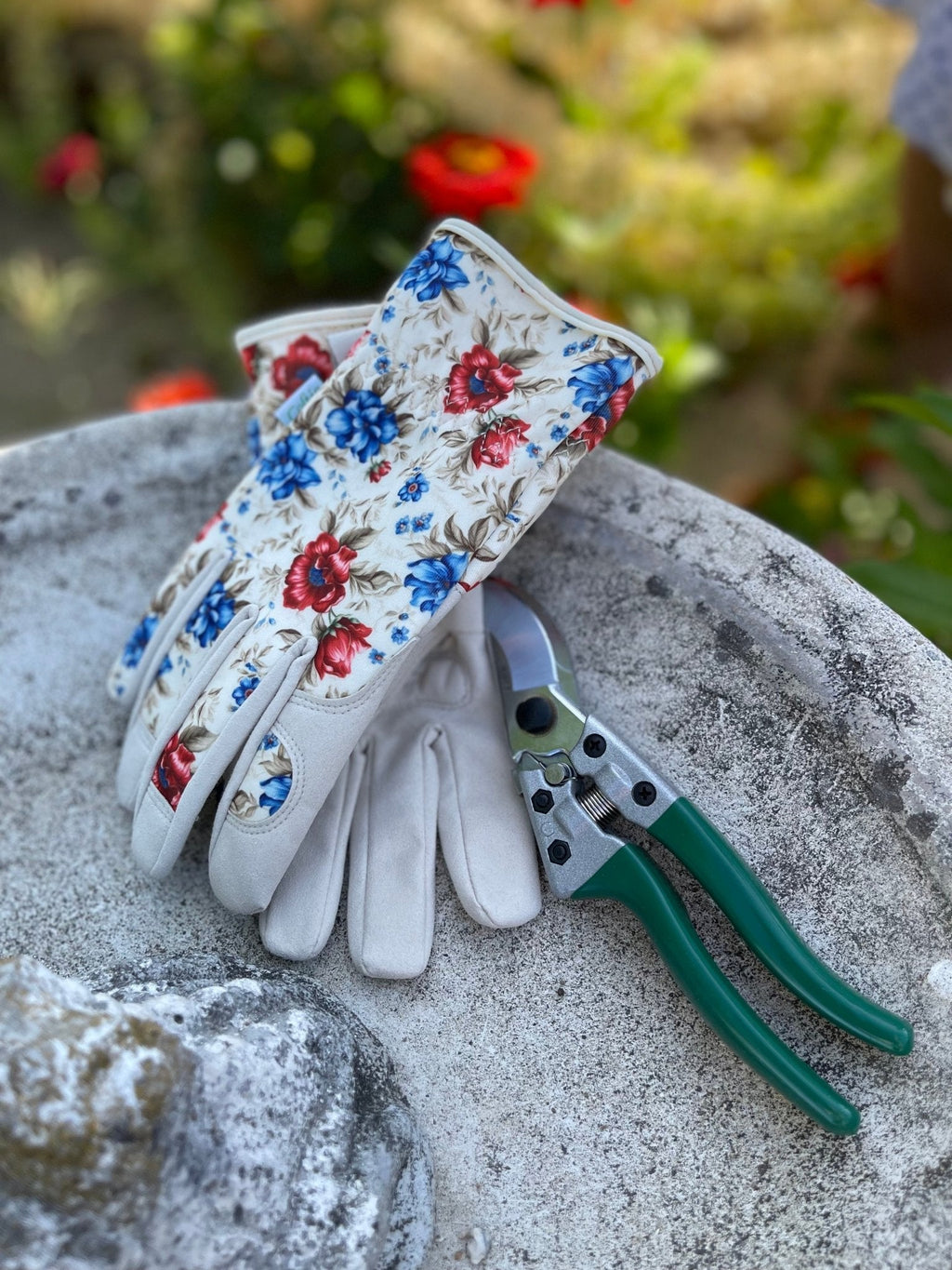 Women's Floral Gardening and Project Gloves "The Caroline" | Heirloom Boulevard